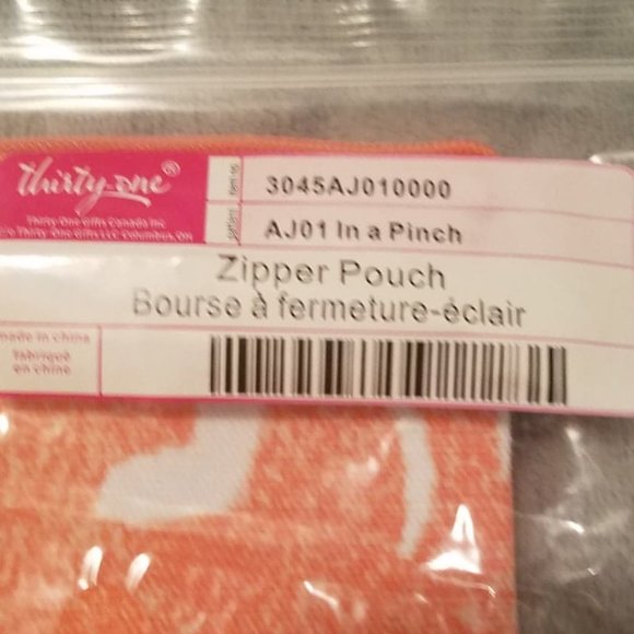 Thirty One Zipper Pouch- In A Pinch - Picture 4 of 6